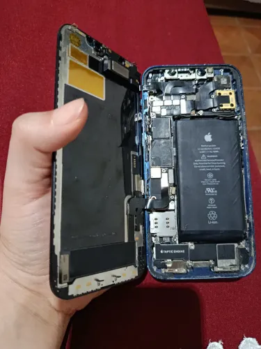 iPhone 12 para peças 