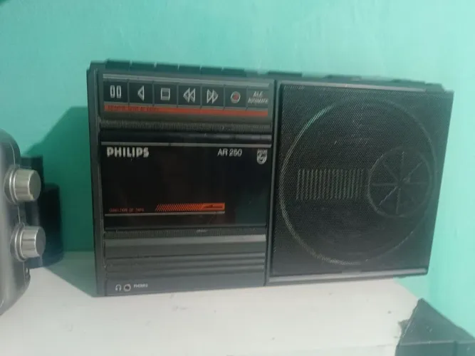 Rádio Philips AR250