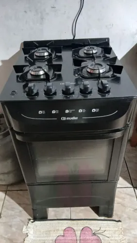 Fogão com pouco tempo de uso