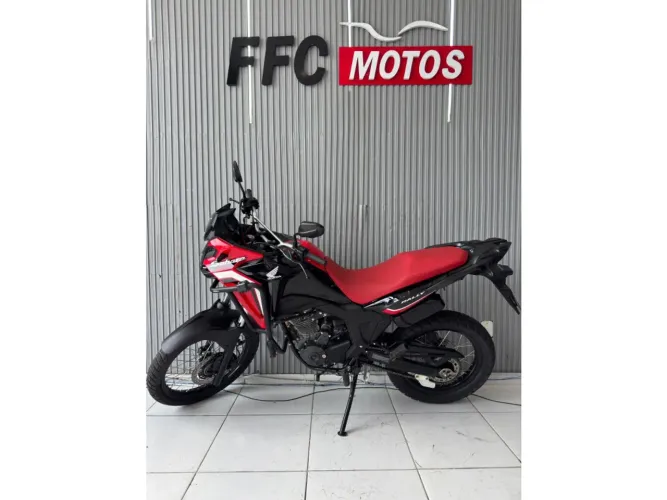 Honda Xre 300 sahara rally 2025