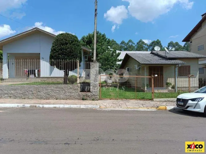 CASA / SOBRADO PARA VENDA EM PICADA CAFÉ / RS NO BAIRRO CENTRO