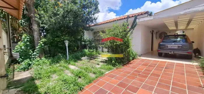CASA TERREA A VENDA HORTO FLORESTAL