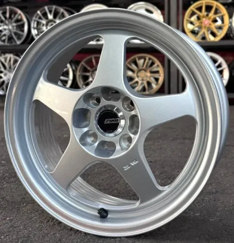 Rodas RAW EVO aro 15 Furação 4x100 tala 6.5