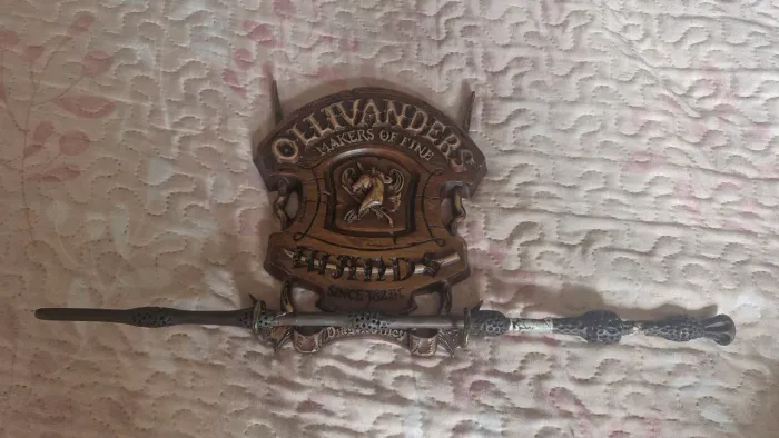 Varinha harry Potter e suporte para varinha decorativo
