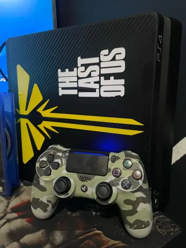 PlayStation 4 slim Destravado