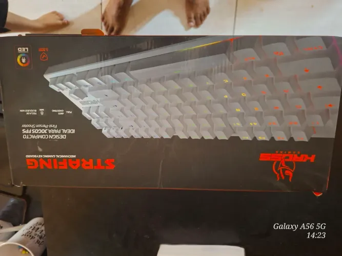 Vendo teclado necanico gamer<br>Teclado Gamer Mecânico, mouse e mouse pad!