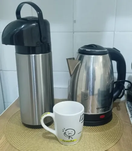 GARRA TERMICA, CHALEIRA ELETRICA 127V, XICARA PORCELANA