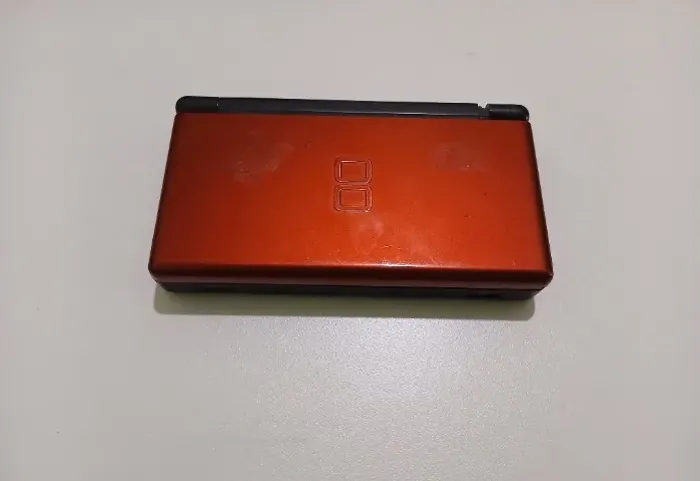 Nintendo DS Lite Crimson Red / Black - No Estado