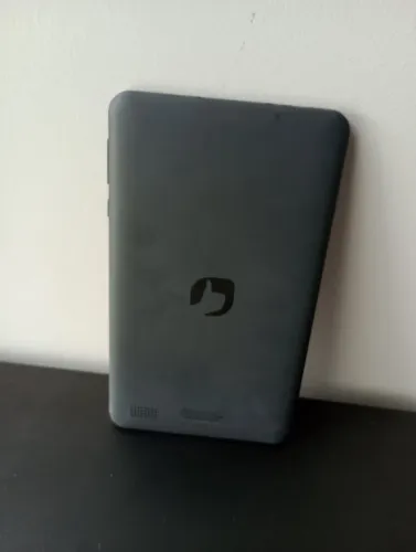 Tablet Positivo Twist Tab+ (Com Defeito no Touch / Para Peças ou Conserto)