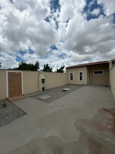 Casa com Excelente Localização | V806
