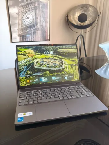 Notebook Lenovo I5 13a geração 8Gb RAM 522Gb Ssd