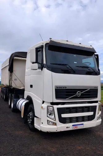 FH 440 6x4 automático - c/ caçamba basculante 