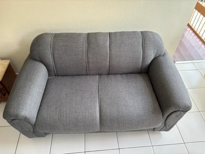 Vendo sofá de dois lugares