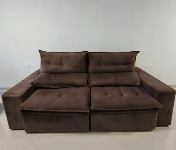 Sofá Retrátil e Reclinável Marrom com Pillow Top (Leia a descrição)