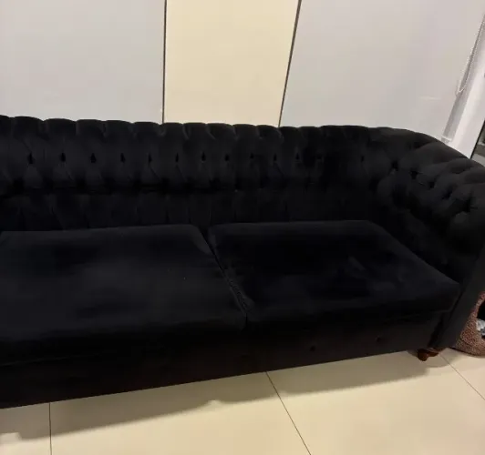 Sofá chesterfield com 2,10