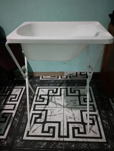 Banheira com suporte para bebê 