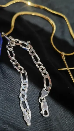 Pulseira de prata nova prata 925 ainda dou um cordão banhado a ouro de brinde na compra
