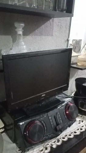 Tv AOC