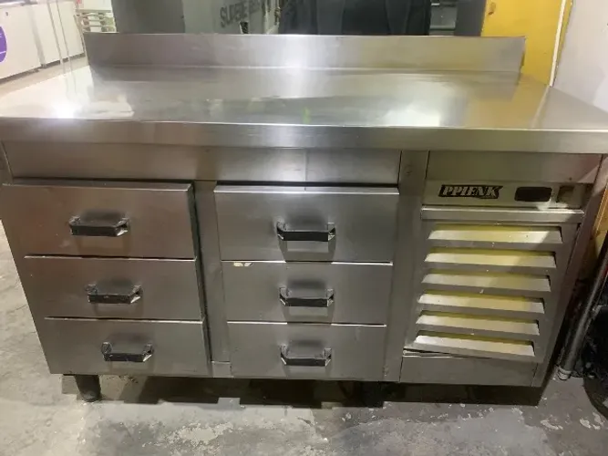 Balcão refrigerado 1,40 por 0,70 / 220 volts