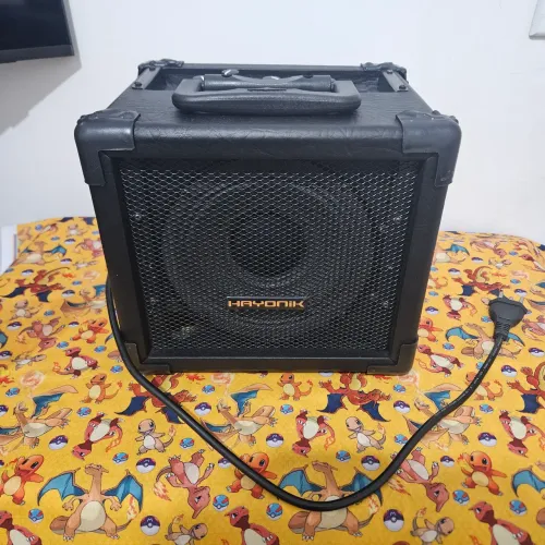 Cubo Para Guitarra Hayonik HG20 20W Preto