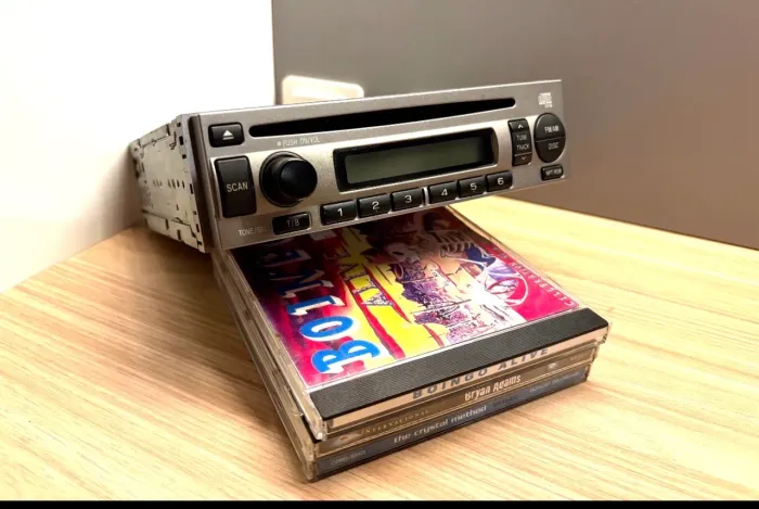 CD- player Clarion Subaru