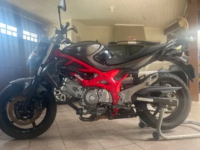 2016 Suzuki gladius 650 - vendo/troco moto trail ou big trail