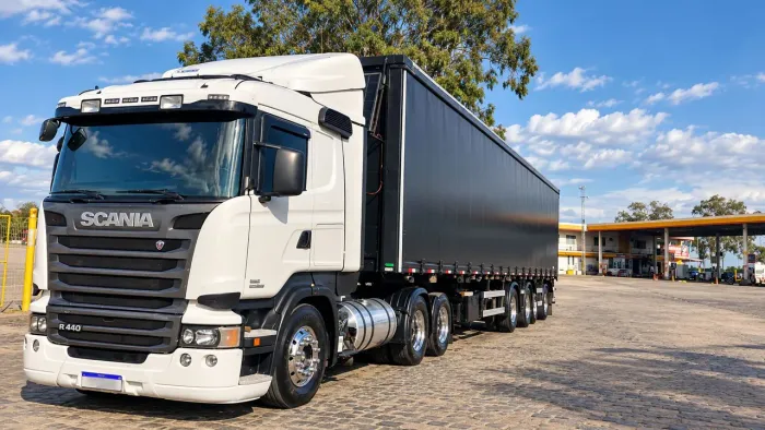 Scania R440 e carreta sider Facchini 2014