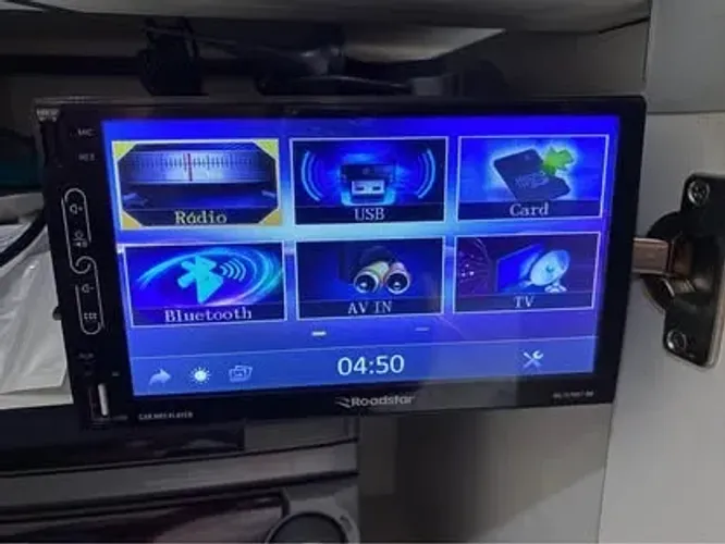 Multimídia 7? da Roadstar com GPS, TV Digital, Bluetooth e entrada USB