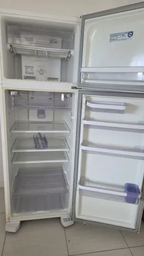 Geladeira Frost Free
