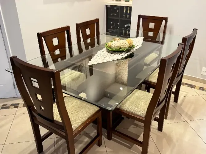 Mesa de Jantar 2,00 x 1,10m Ótimo Estado