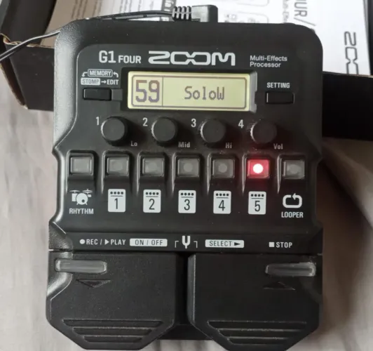"Pedaleira Zoom G1 Four - Na Caixa + Fonte Inclusa (Ótimo Estado)".