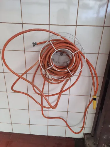 Mangueira com suporte 