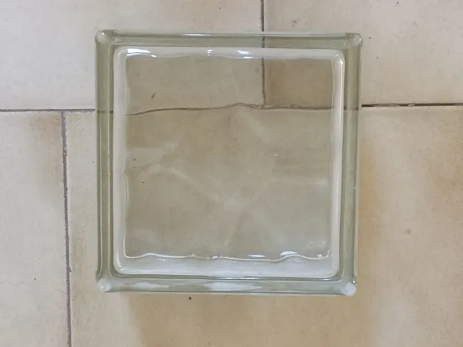 DEZ BLOCOS DE VIDRO.