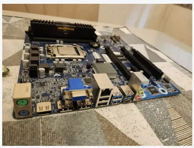Kit Intel 9 Geracao + 8GB DDR4
