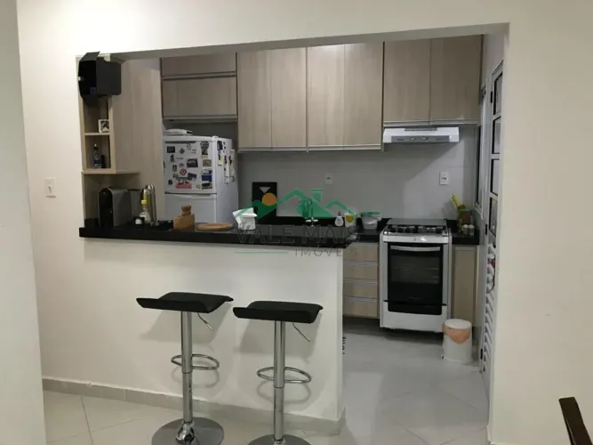 Apartamento com 2 dormitórios à venda, 74 m² por R$ 350.000,00 - Residencial Village Santa