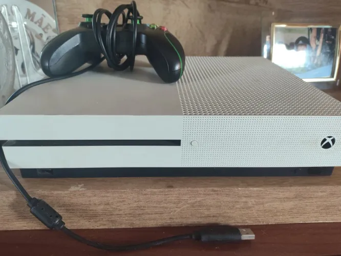 Xbox one S com SSD 1TB (muito mais rápido)