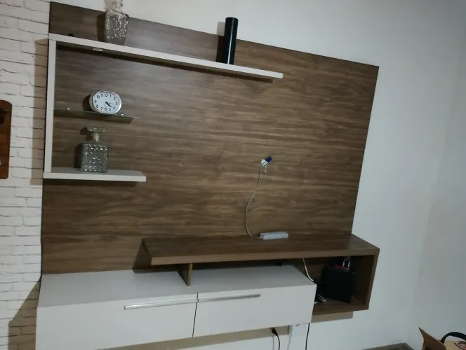 Painel de estante decorativa com nichos