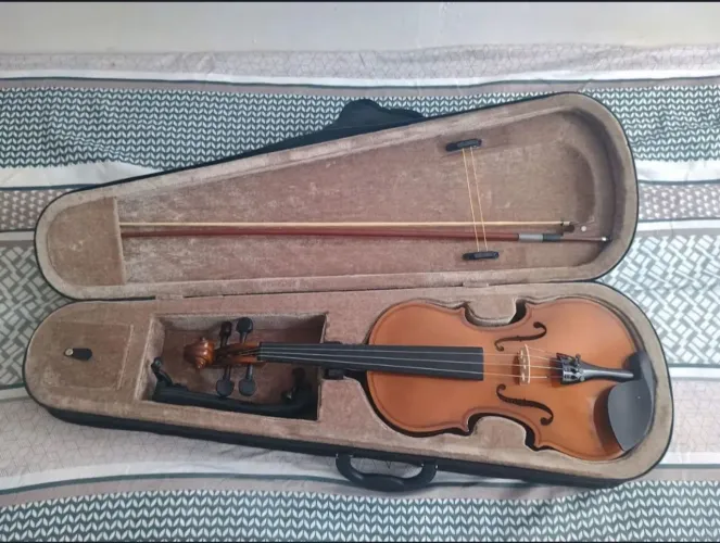 Vende se Violino Acústico