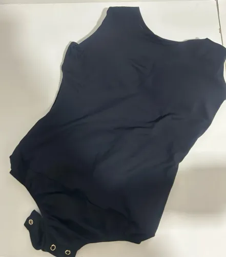 body básico preto