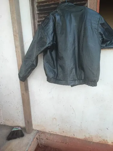 jaqueta de couro preta