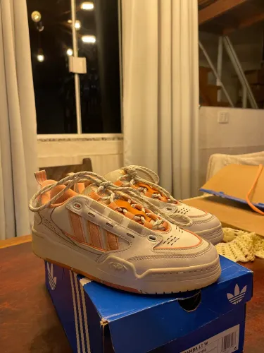 Tênis Adidas Adi2000