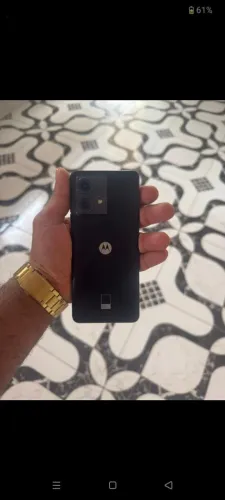 Motorola Edge 40 NEO, com a tela quebrada, aparelho funcionando perfeitamente.