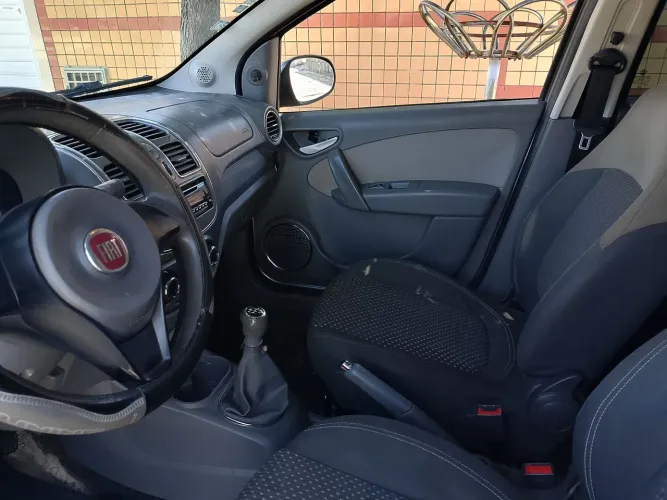 Fiat Grand Siena Essence 1.6 Flex 16V 2015