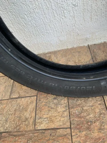 Pneu de moto