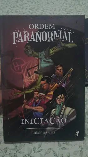 Vende-se HQ do RPG de Ordem Paranormal -Iniciação e Livro de regras- em bom estado