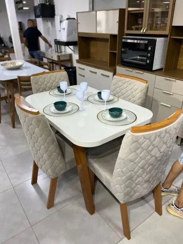 Mesa de jantar 4 cadeiras