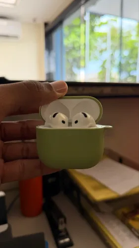 AirPods 4 com ANC