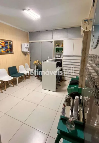 Sala ampla a venda na PITUBA!