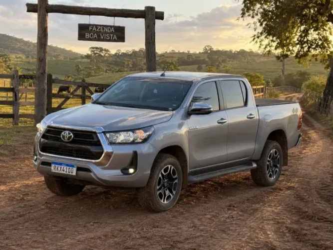 Toyota Hilux CD SRV 4X4 2.8 TDI Diesel Aut. 2021