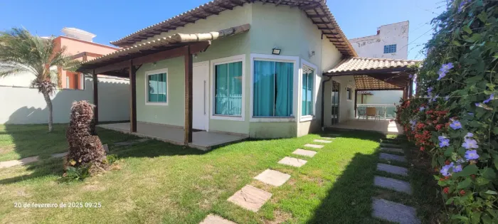 CASA À VENDA - CONDOMÍNIO DOS PÁSSAROS - O Condomínio disponibiliza lazer e segurança.